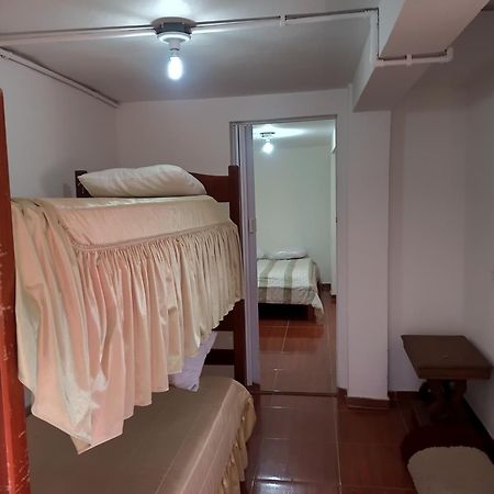 Suite Standart Para Ate 4 Pessoas Ao Lado Do Parque Das Cerejeiras Кампус-ду-Жордау Экстерьер фото